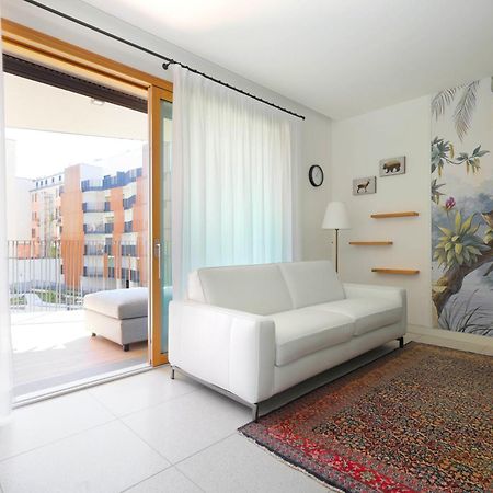 Luxury Apartment Con Terrazza, Palestra, Cowork & Box Privato Milan Luaran gambar